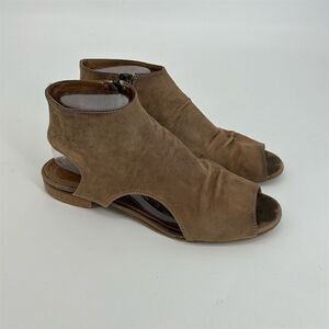 Sundance Women's Suede Brown Casual Sandals Size 8 / 39